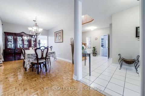 Photo 5 at 164 Golden Gate Circle, Sonoma Heights, Vaughan