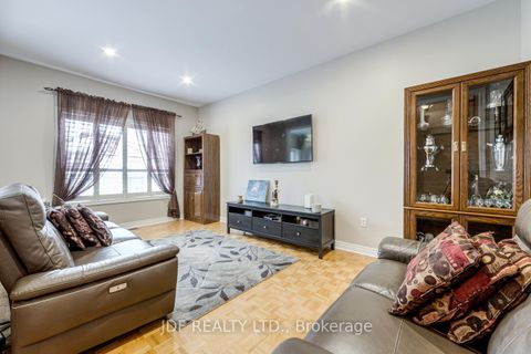 Photo 15 at 164 Golden Gate Circle, Sonoma Heights, Vaughan
