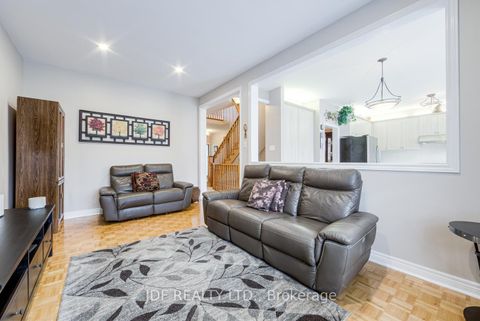 Photo 17 at 164 Golden Gate Circle, Sonoma Heights, Vaughan