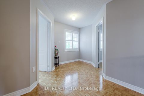 Photo 28 at 164 Golden Gate Circle, Sonoma Heights, Vaughan