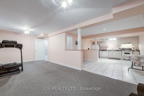 Photo 37 at 164 Golden Gate Circle, Sonoma Heights, Vaughan