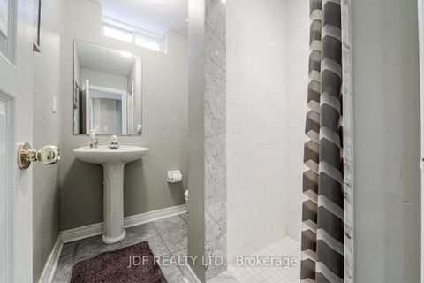 Photo 40 at 164 Golden Gate Circle, Sonoma Heights, Vaughan