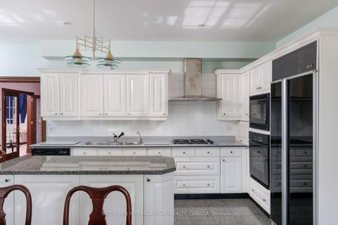 Photo 6 at 47 Great Oak Drive, Rosethorn, Toronto