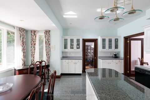 Photo 8 at 47 Great Oak Drive, Rosethorn, Toronto