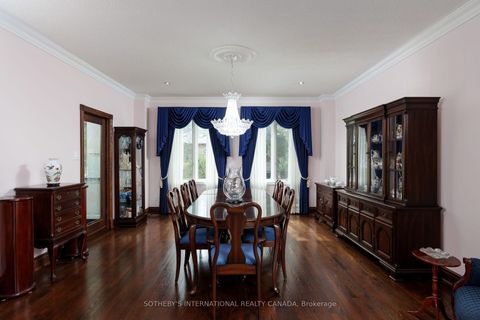 Photo 9 at 47 Great Oak Drive, Rosethorn, Toronto