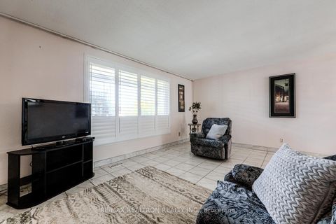 Photo 6 at 115 Hullmar Drive, Black Creek, Toronto
