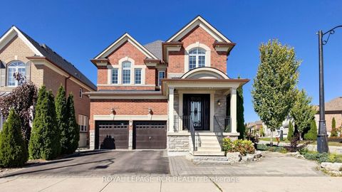 Photo 1 at 30 Fairmont Ridge Trail, Nobleton, King