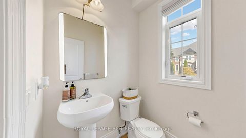 Photo 9 at 30 Fairmont Ridge Trail, Nobleton, King