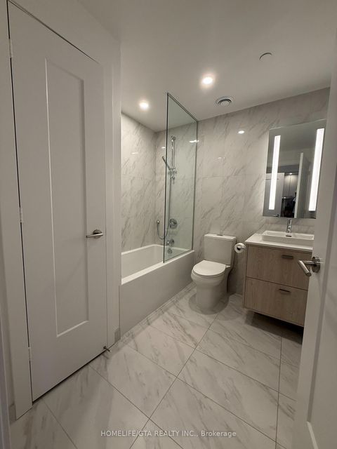 Photo 5 at 605 - 10 Inn On The Park Drive, Don Mills, Toronto