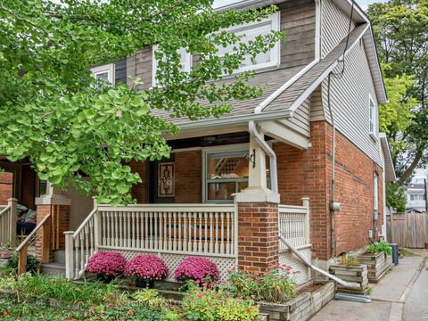 Photo 3 at 4 Kenrae Road, Leaside, Toronto