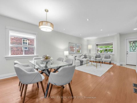 Photo 11 at 4 Kenrae Road, Leaside, Toronto