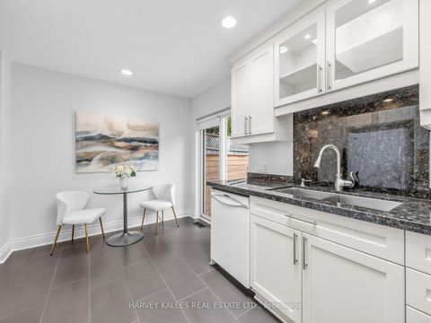 Photo 15 at 4 Kenrae Road, Leaside, Toronto