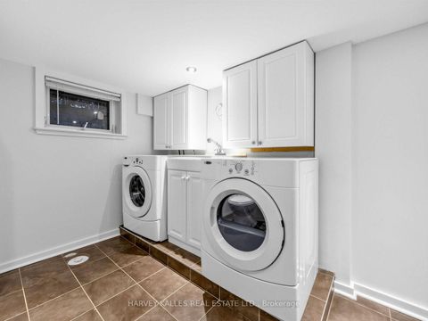Photo 28 at 4 Kenrae Road, Leaside, Toronto