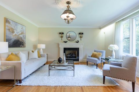 Photo 4 at 38 Danville Drive, Windfields, Toronto