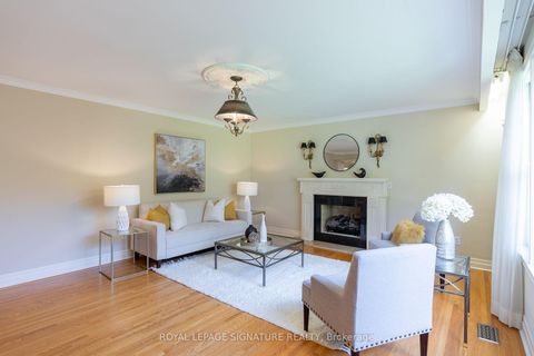 Photo 5 at 38 Danville Drive, Windfields, Toronto