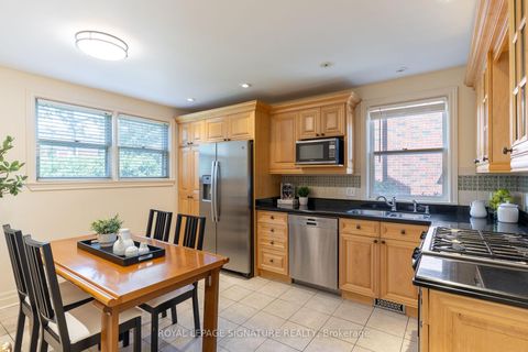 Photo 9 at 38 Danville Drive, Windfields, Toronto