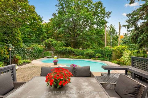 Photo 48 at 69 Chaplin Crescent, Eglinton, Toronto