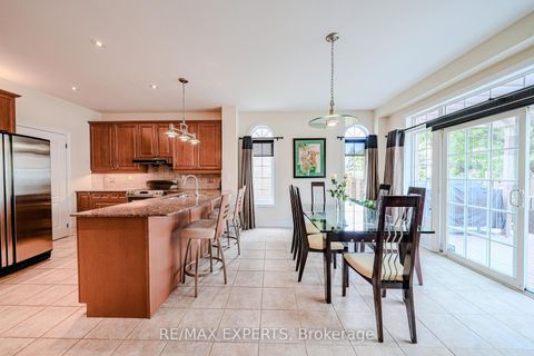 Photo 12 at 6 Elyssa Drive, Bayview Hill, Richmond Hill