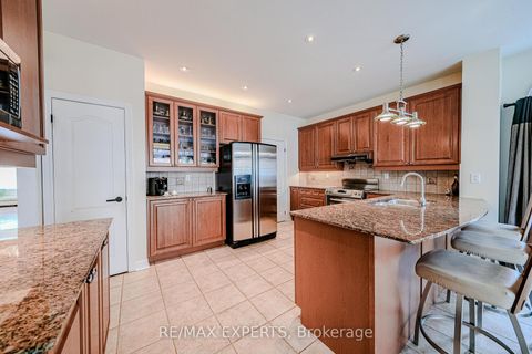Photo 15 at 6 Elyssa Drive, Bayview Hill, Richmond Hill