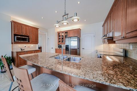 Photo 16 at 6 Elyssa Drive, Bayview Hill, Richmond Hill