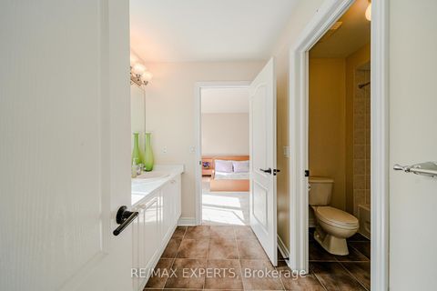 Photo 37 at 6 Elyssa Drive, Bayview Hill, Richmond Hill