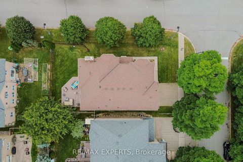 Photo 48 at 6 Elyssa Drive, Bayview Hill, Richmond Hill