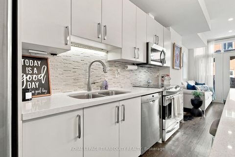 Photo 10 at #2 - 200 Annette Street, Junction Area, Toronto