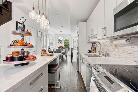 Photo 11 at #2 - 200 Annette Street, Junction Area, Toronto