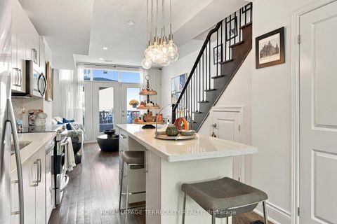 Photo 13 at #2 - 200 Annette Street, Junction Area, Toronto
