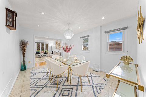 Photo 11 at 2 Hollyburn Court, West Woodbridge, Vaughan