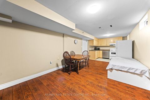 Photo 35 at 2 Hollyburn Court, West Woodbridge, Vaughan