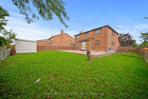 Photo 37 at 2 Hollyburn Court, West Woodbridge, Vaughan