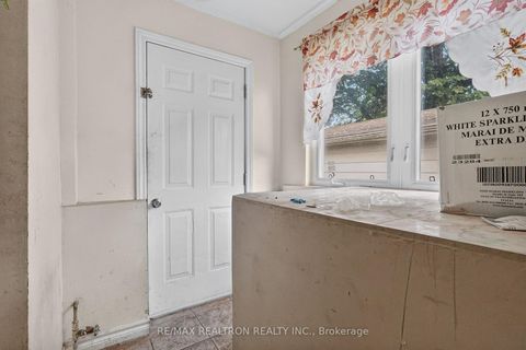 Photo 16 at 159 Eastwood Avenue, Cliffside, Toronto