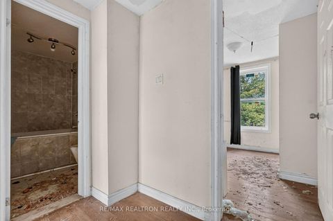 Photo 19 at 159 Eastwood Avenue, Cliffside, Toronto