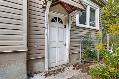 Photo 30 at 159 Eastwood Avenue, Cliffside, Toronto