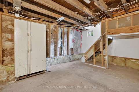 Photo 34 at 159 Eastwood Avenue, Cliffside, Toronto