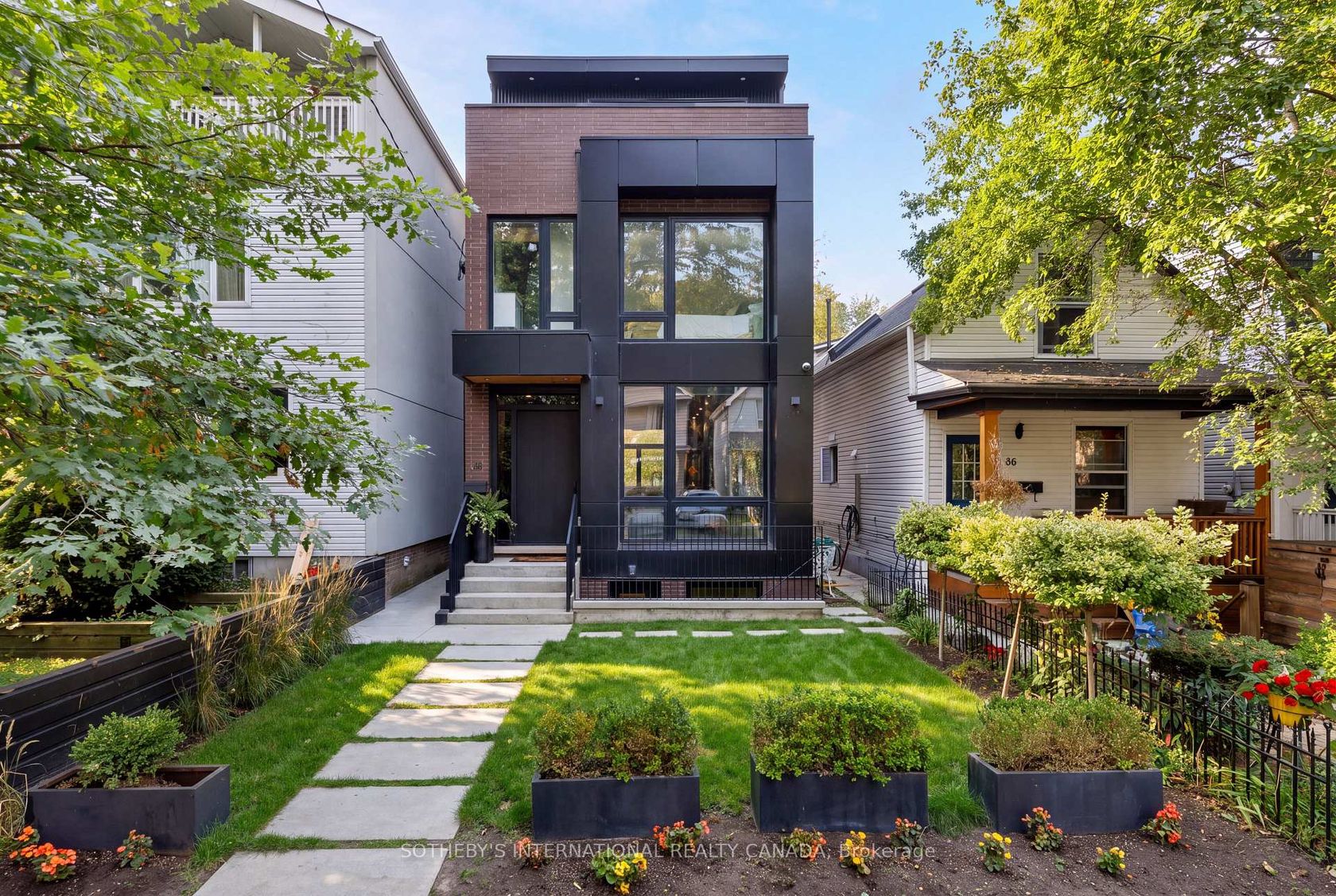 34 Hastings Avenue, Jones, Toronto 