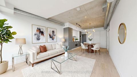 Photo 4 at 301 - 170 Bayview Avenue, Moss Park, Toronto