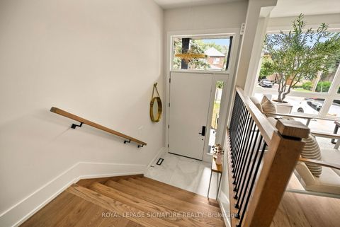 Photo 4 at 62 Ash Crescent, Long Branch, Toronto
