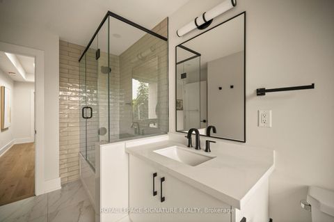 Photo 33 at 62 Ash Crescent, Long Branch, Toronto