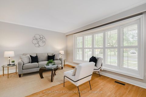 Photo 1 at 11 Bellbury Crescent, Don Valley Village, Toronto