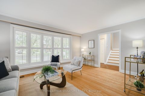 Photo 4 at 11 Bellbury Crescent, Don Valley Village, Toronto