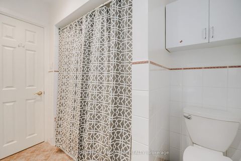 Photo 16 at 11 Bellbury Crescent, Don Valley Village, Toronto
