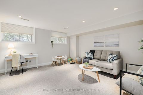 Photo 17 at 11 Bellbury Crescent, Don Valley Village, Toronto