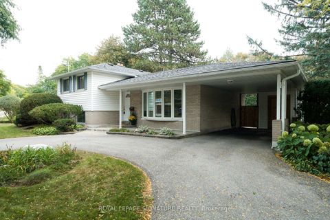 Photo 23 at 11 Bellbury Crescent, Don Valley Village, Toronto