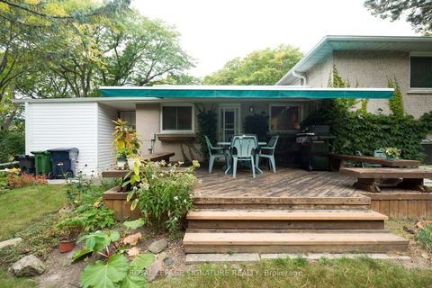 Photo 28 at 11 Bellbury Crescent, Don Valley Village, Toronto