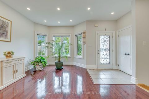 Photo 3 at 25 Pinecliff Crescent, Ardagh, Barrie