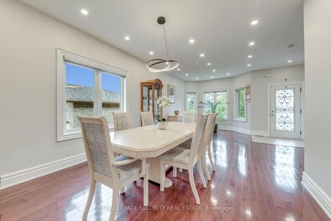 Photo 8 at 25 Pinecliff Crescent, Ardagh, Barrie