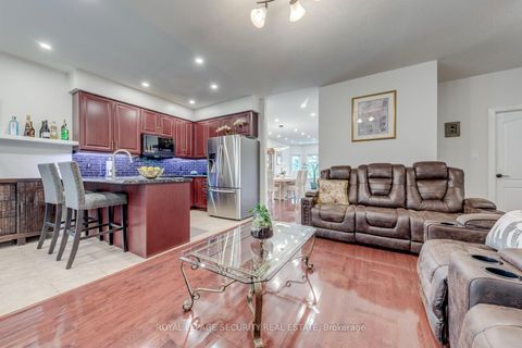 Photo 13 at 25 Pinecliff Crescent, Ardagh, Barrie