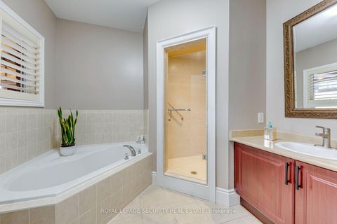 Photo 23 at 25 Pinecliff Crescent, Ardagh, Barrie